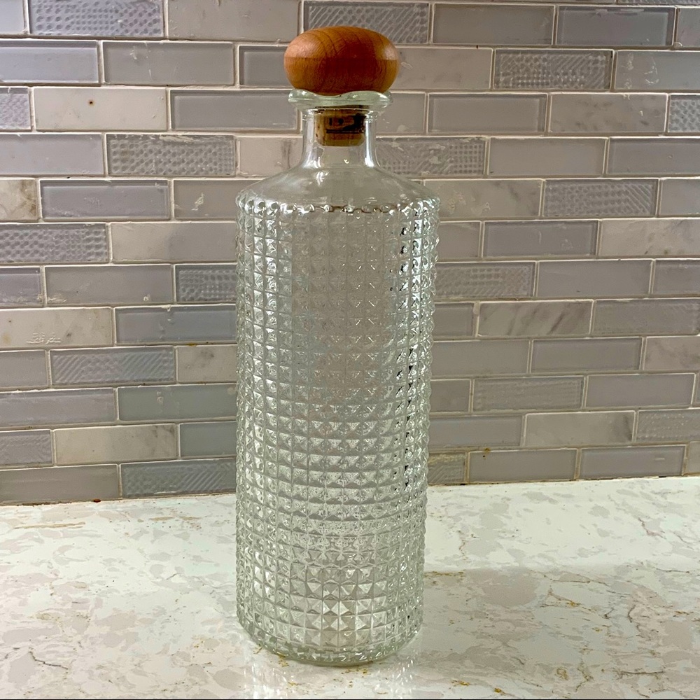 Four Roses Diamond Point Liquor Decanter & Lid